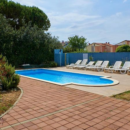 Cittanova Boutique Apartment Con Piscina Novigrad Istria Eksteriør billede
