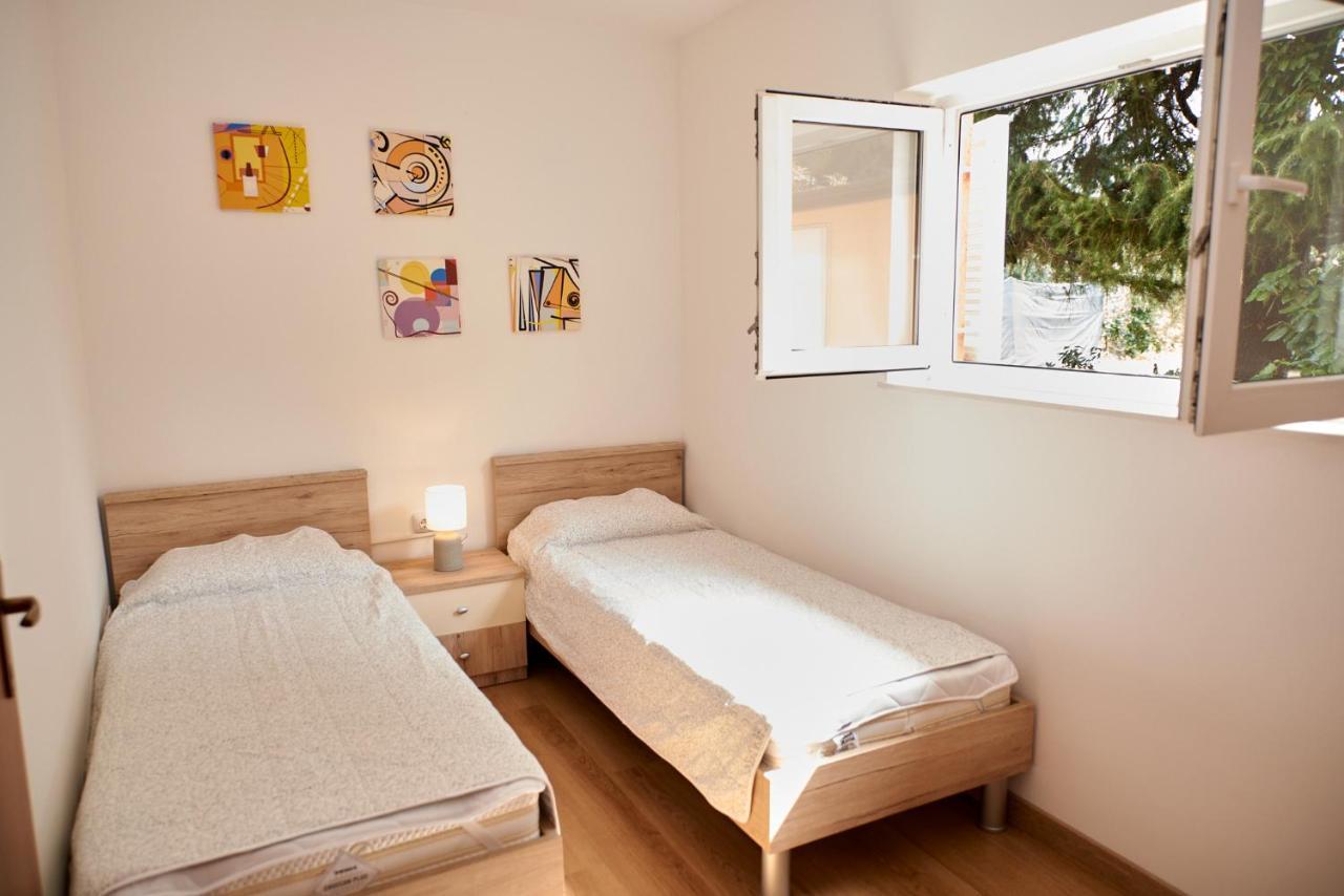 Cittanova Boutique Apartment Con Piscina Novigrad Istria Eksteriør billede