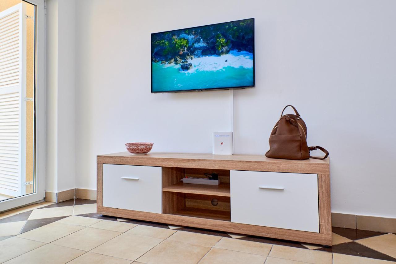 Cittanova Boutique Apartment Con Piscina Novigrad Istria Eksteriør billede