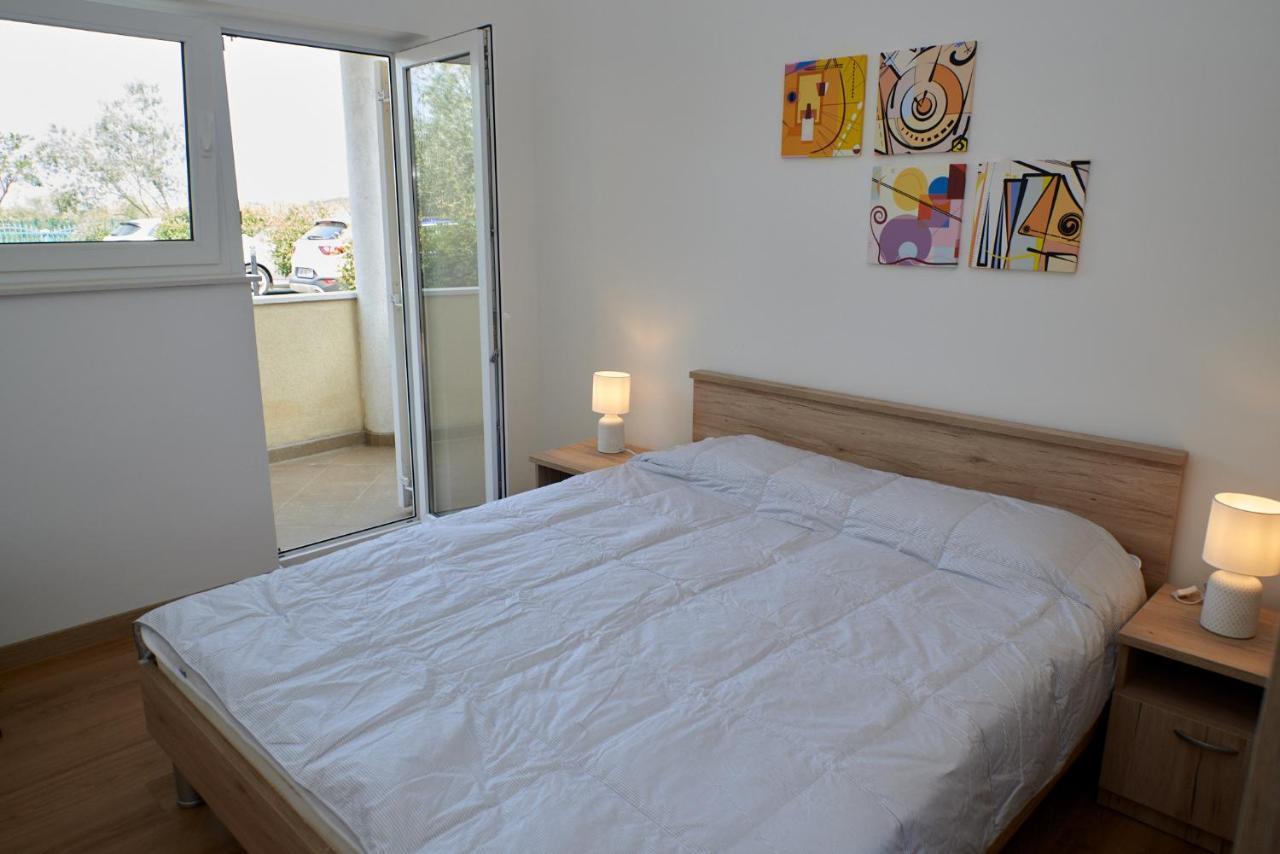 Cittanova Boutique Apartment Con Piscina Novigrad Istria Eksteriør billede
