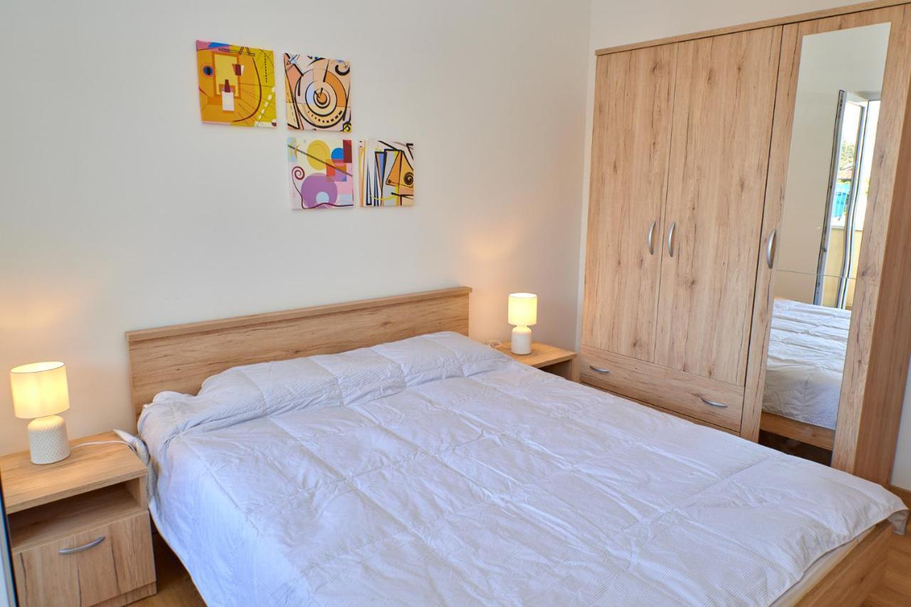 Cittanova Boutique Apartment Con Piscina Novigrad Istria Eksteriør billede